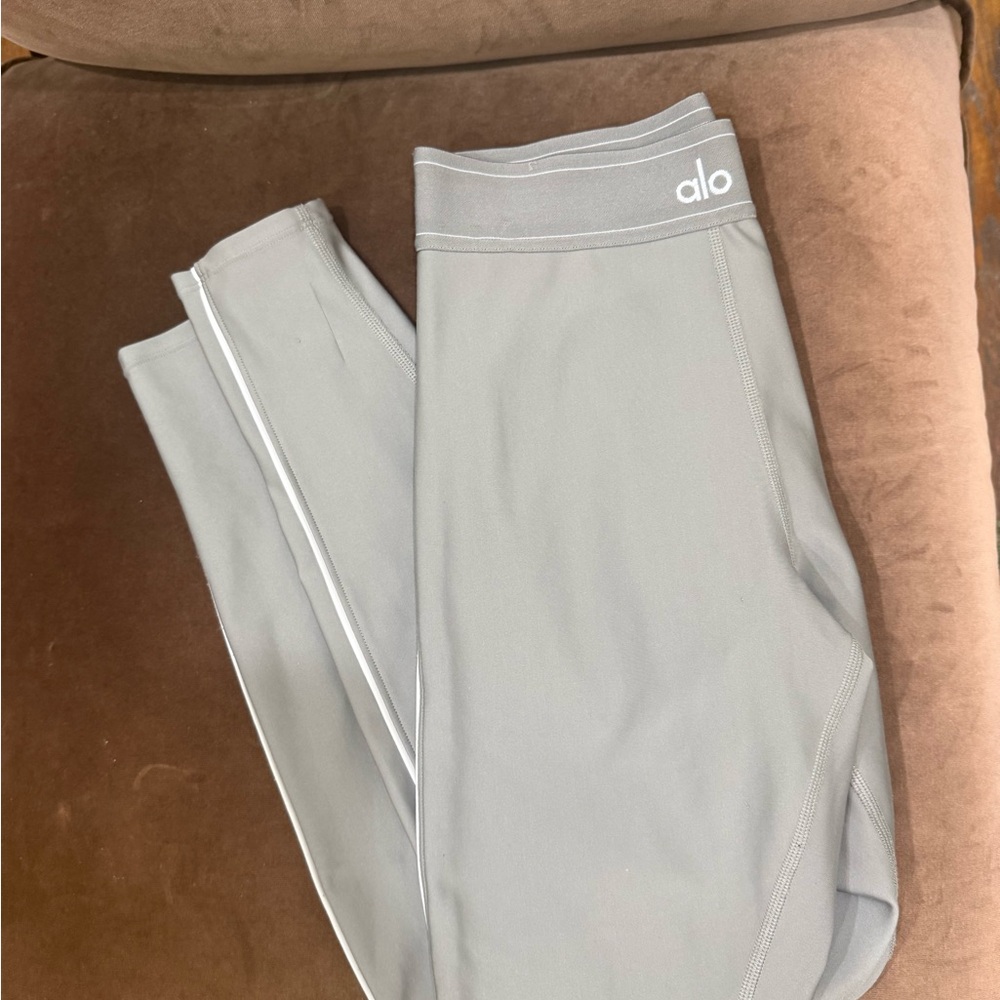 ALO Yoga Airlift high waisted suit up Leggings